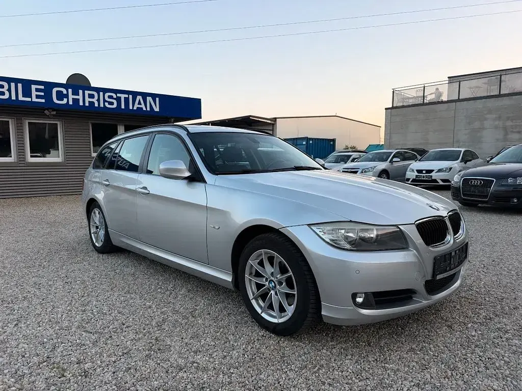 Gebraucht BMW 320 184 PS (135 kW) 2011 Silber Kombi