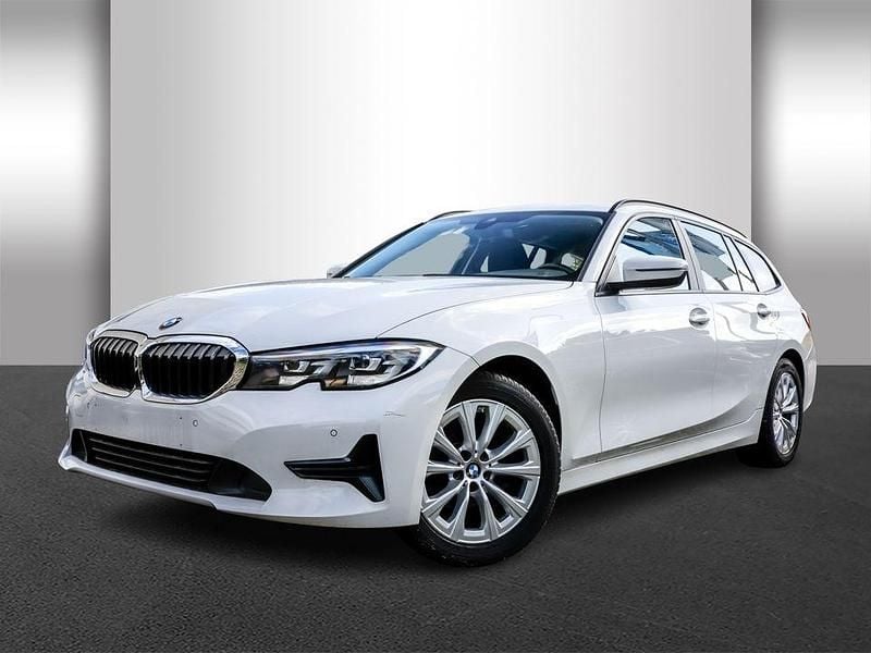 Gebraucht BMW 318 Advantage 156 PS (114 kW) 2022 Schwarz Kombi