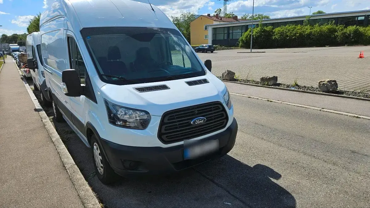 Gebraucht Ford Transit 131 PS (96 kW) 2017 Weiß Van / Kleinbus