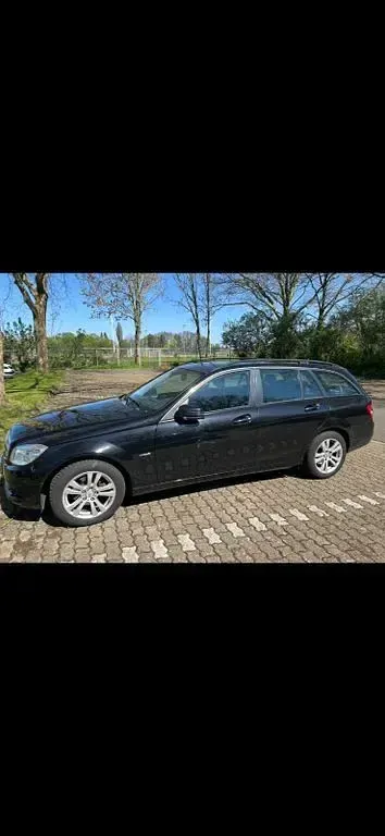Gebraucht Mercedes C180 156 PS (114 kW) 2009 Schwarz Limousine