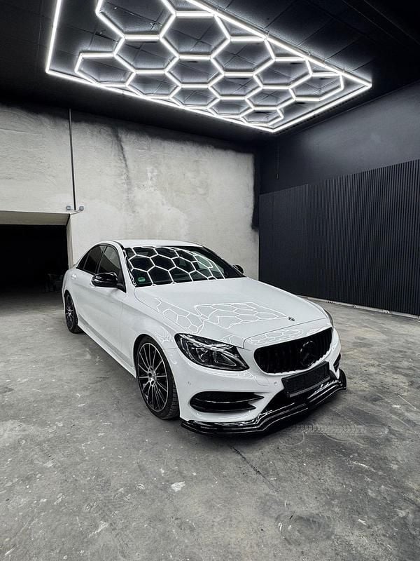 Gebraucht Mercedes C300 245 PS (180 kW) 2017 Weiß Limousine