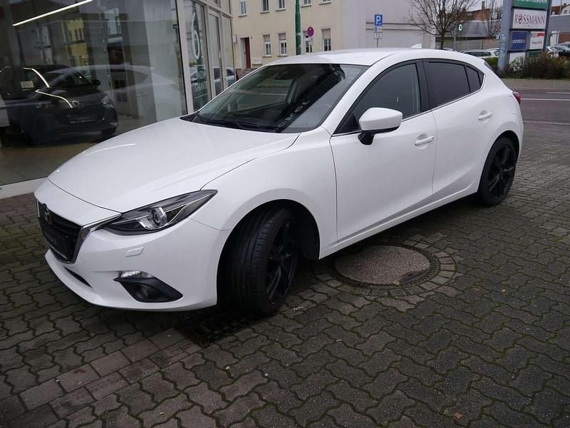 Gebraucht Mazda 3 Nakama 120 PS (88 kW) 2017 Satinweiß metallic 25d Limousine