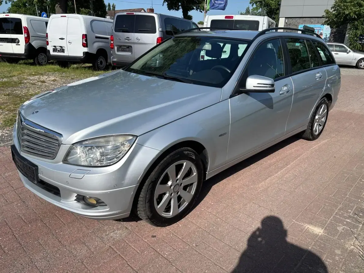Gebraucht Mercedes C200 136 PS (100 kW) 2010 Silber Kombi