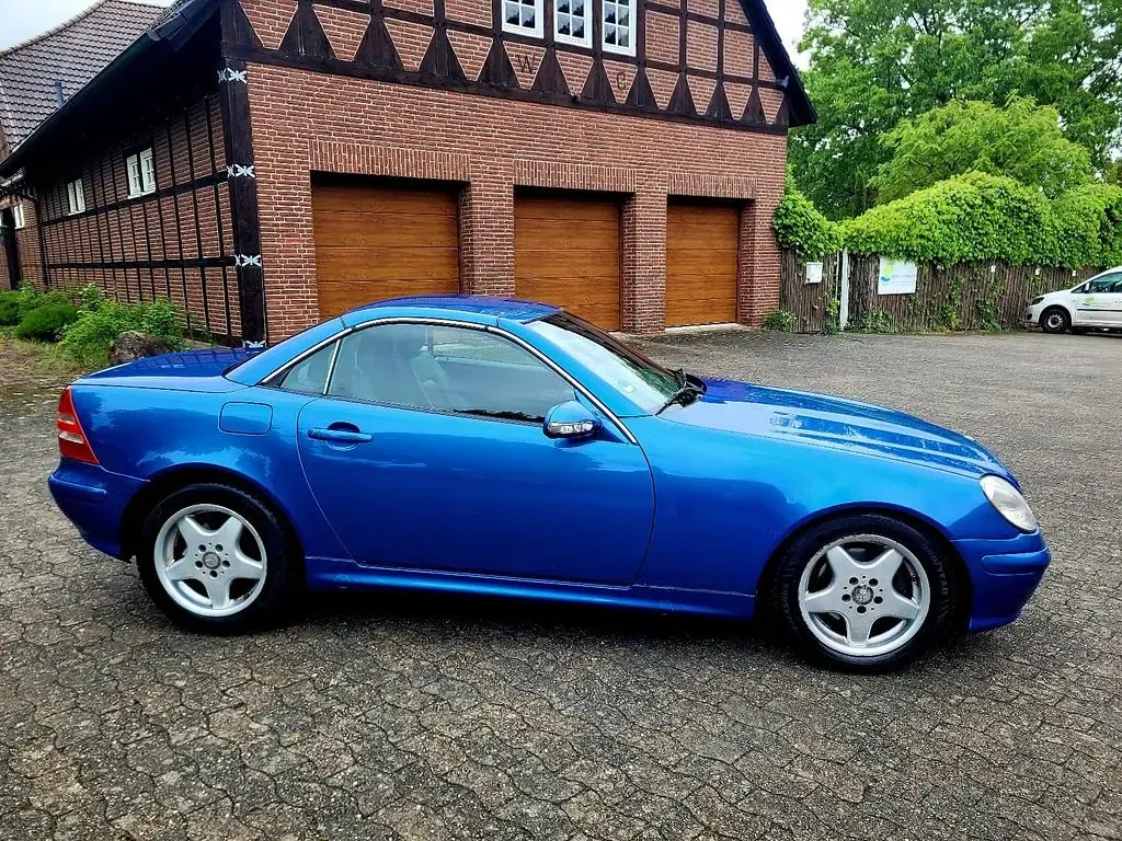 Second-hand Mercedes SLK200 Edition 163 CP (119 kW) 2001 Albastru Cabrio