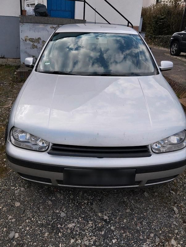 Gebraucht VW Golf IV 2001 Silber Limousine