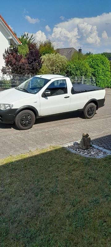 Weiß Gebraucht 2010 Fiat Strada Abholung | 6.350 € - Bild 1/4