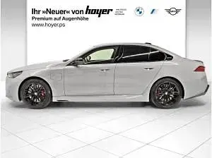 Gebraucht BMW M5 728 PS (535 kW) 2026 Grau (brooklyn grau metallic) Limousine