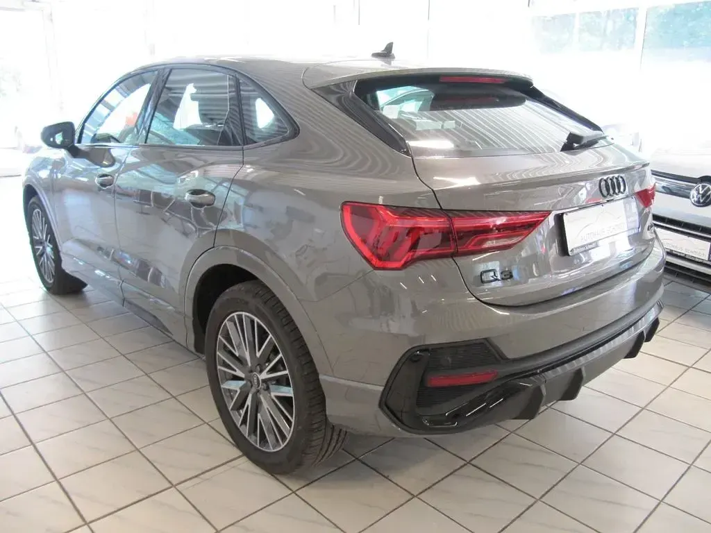 Neu Audi Q3 S-Line 190 PS (139 kW) 2026 Grau SUV