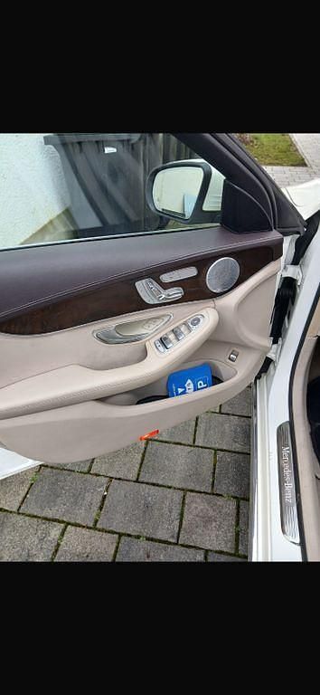 Gebraucht Mercedes 220 231 PS (169 kW) 2014 Weiß Limousine