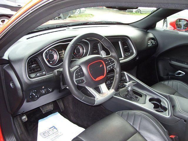 Gebraucht Dodge Challenger 492 PS (361 kW) 2015 Rot Coupé