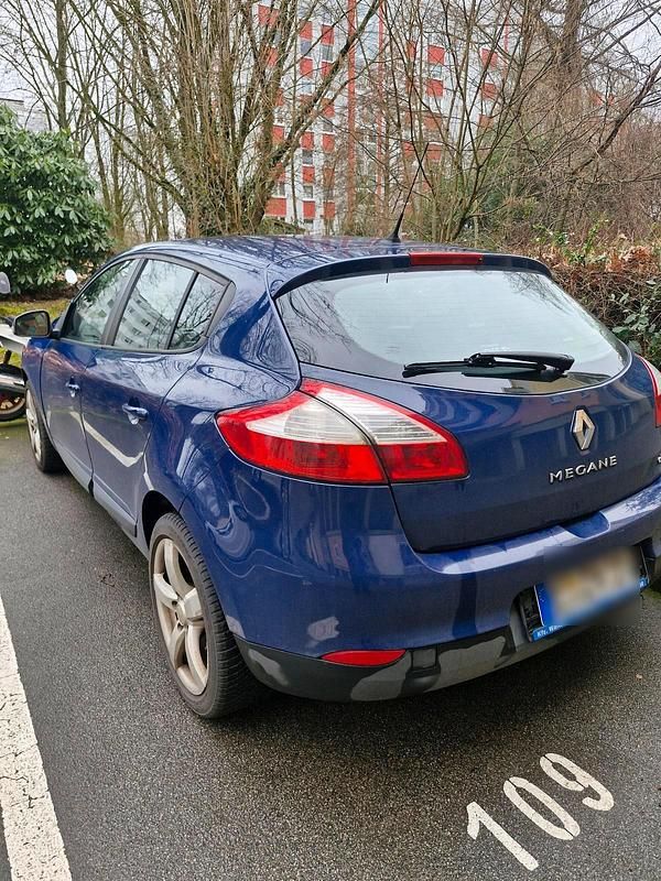 Gebraucht Renault Mégane 90 PS (66 kW) 2012 Blau Limousine
