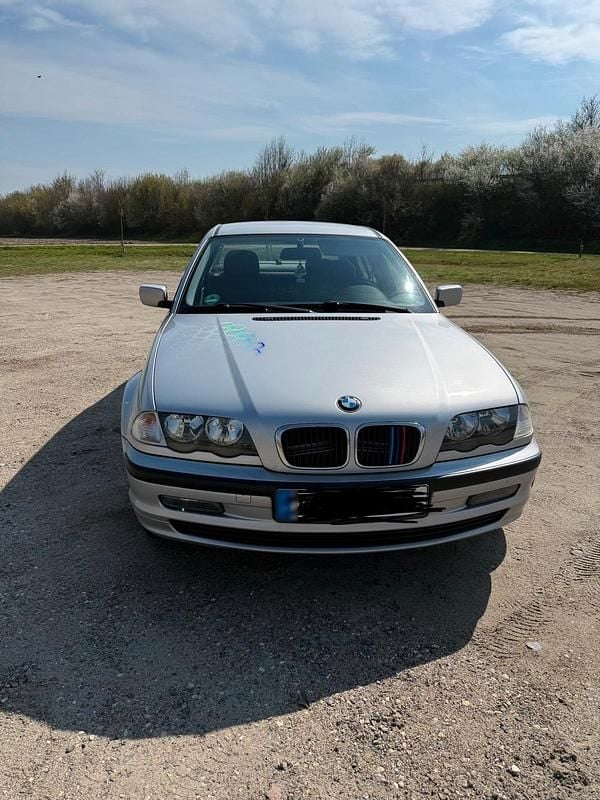 Gebraucht BMW 316 115 PS (84 kW) 2005 Silber Limousine