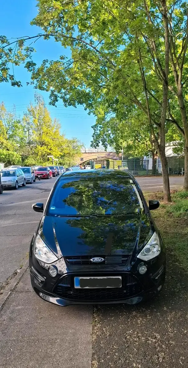 Używany Ford S-MAX S 2010 Czarny Minivan
