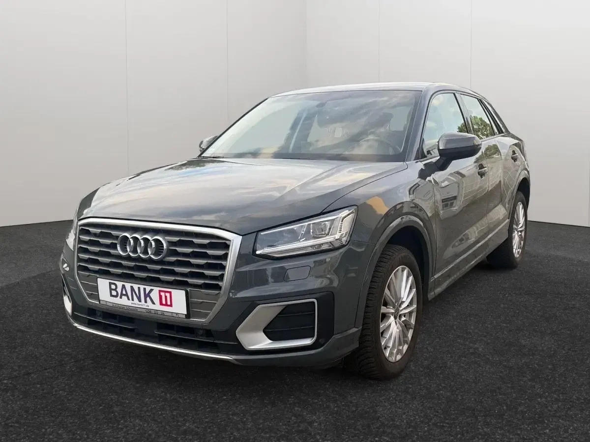 Gebraucht Audi Q2 Design 150 PS (110 kW) 2018 Grau SUV