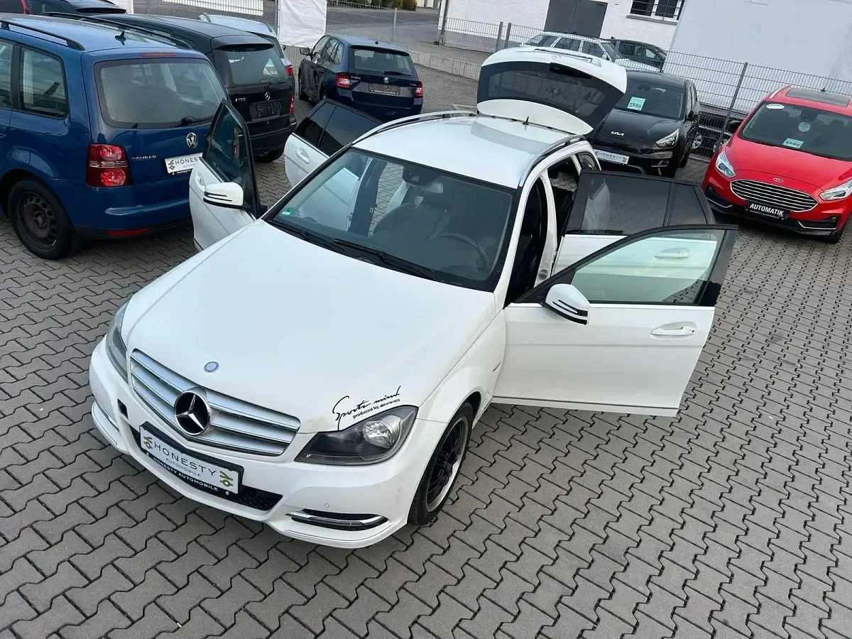 Gebraucht Mercedes C180 Avantgarde 156 PS (114 kW) 2011 Weiß Kombi