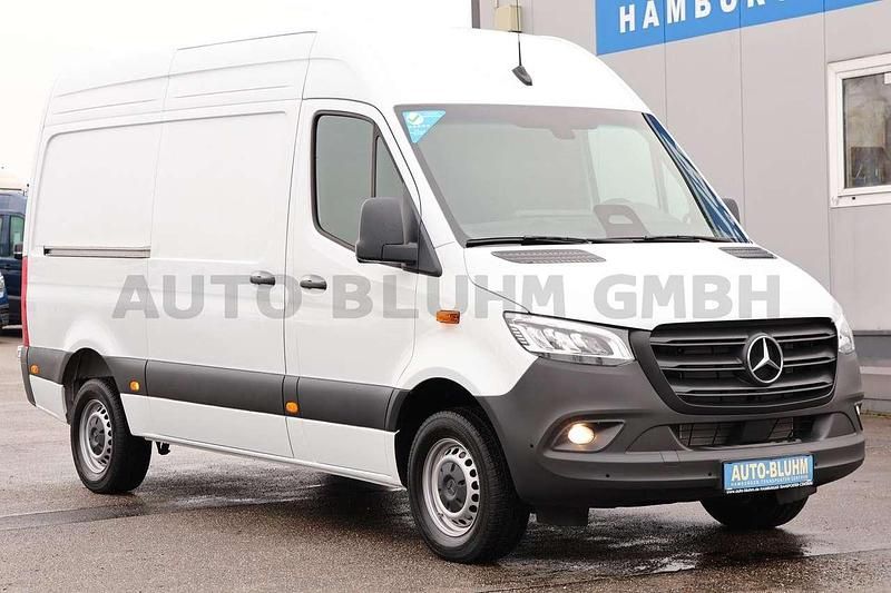 Gebraucht Mercedes Sprinter 170 PS (125 kW) 2024 Arktikweiß Van