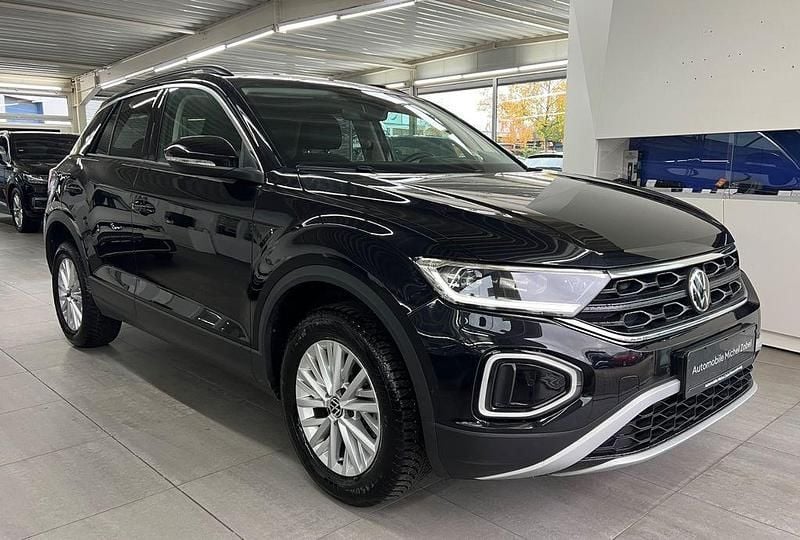 Deep black Gebraucht 2025 VW T-Roc Life SUV | 19.490 € (Superpreis) - Bild 1/4
