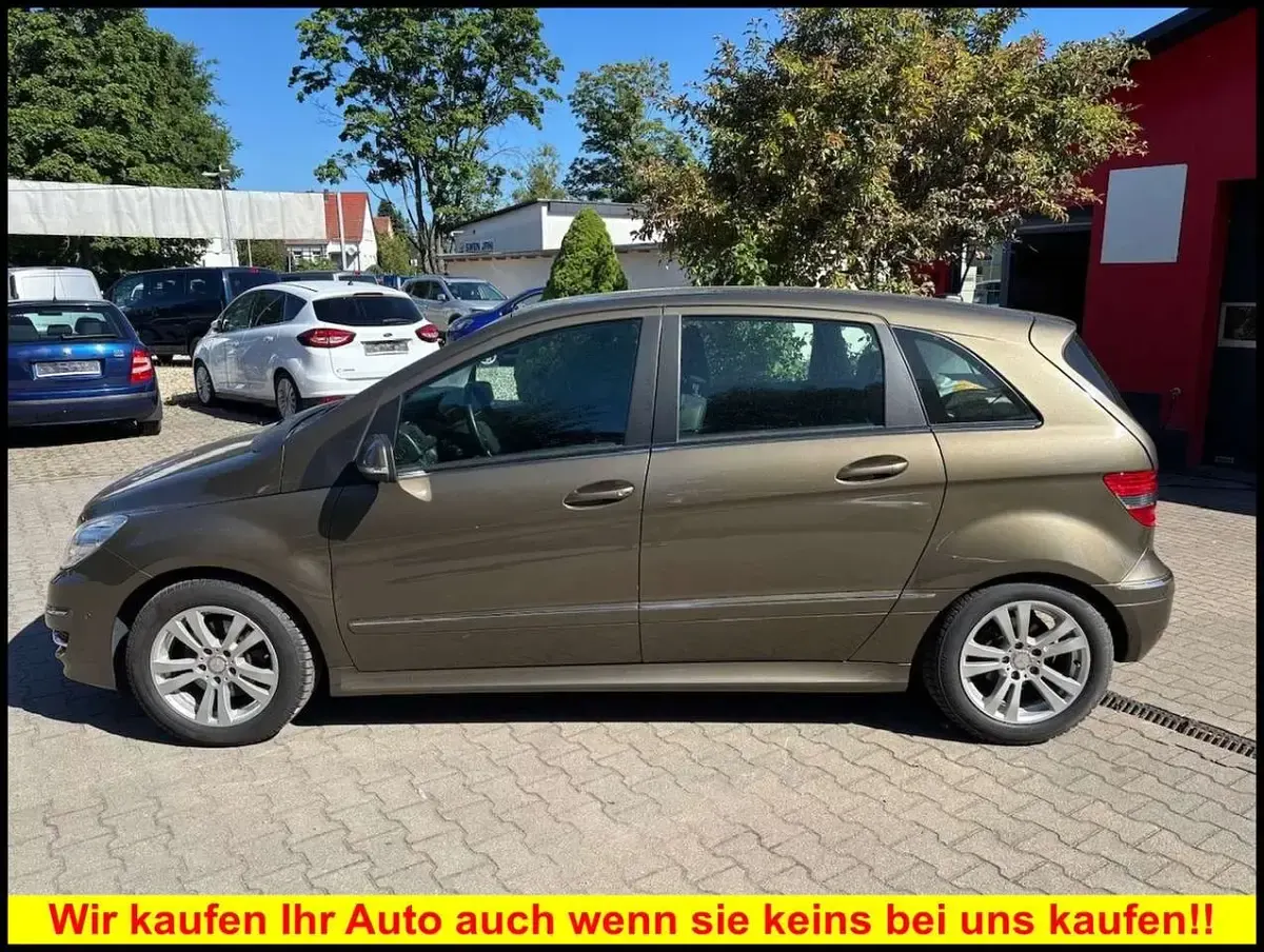 Gebraucht Mercedes B200 136 PS (100 kW) 2009 Braun Van / Kleinbus