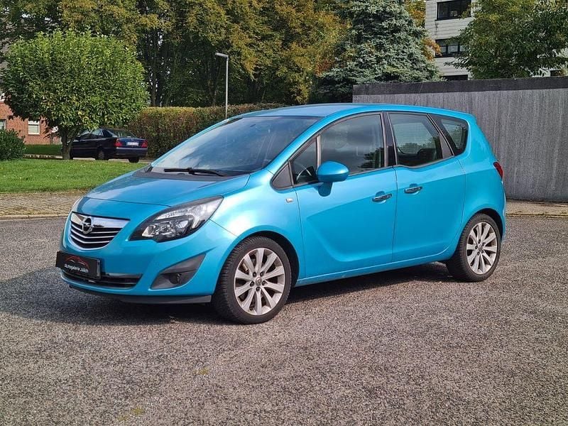 Aquamarin/oriental blue Gebraucht 2011 Opel Meriva Innovation Van / Kleinbus | 3.499 € (Guter Preis) - Bild 1/4