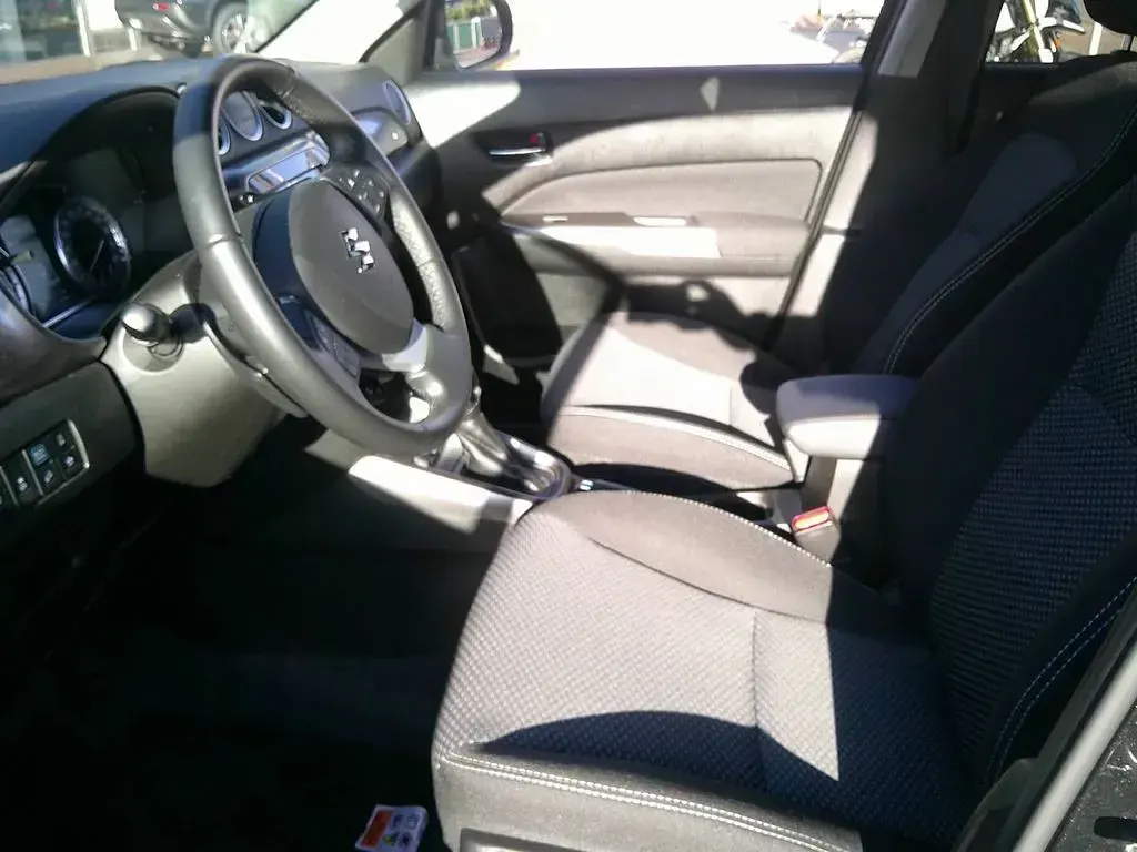 Neu Suzuki Vitara Comfort+ 110 PS (80 kW) 2026 Schwarz SUV