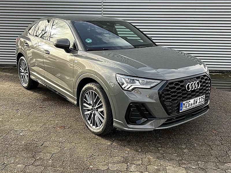 Gebraucht Audi Q3 Sportback S-Line 150 PS (110 kW) 2022 Chronosgrau (metallic) SUV