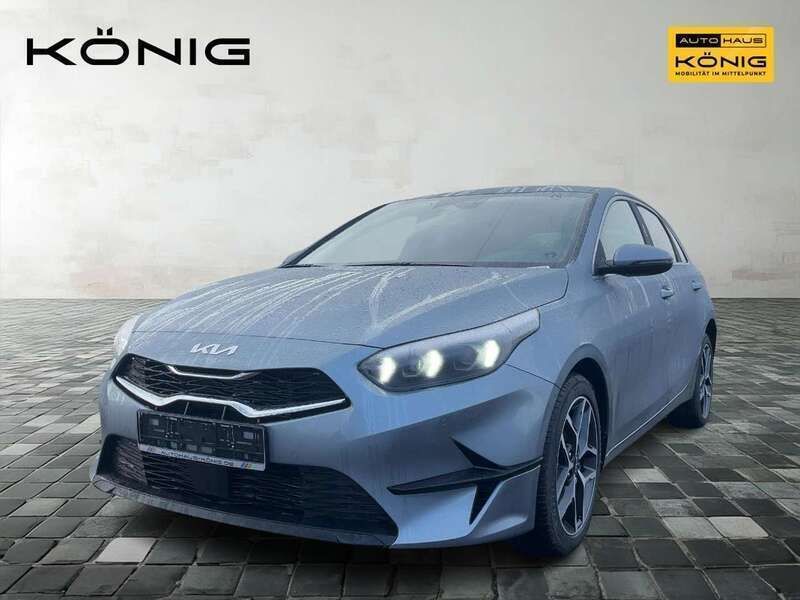 Silber Gebraucht 2025 Kia Ceed 4 Limousine | 27.170 € (Guter Preis) - Bild 1/4