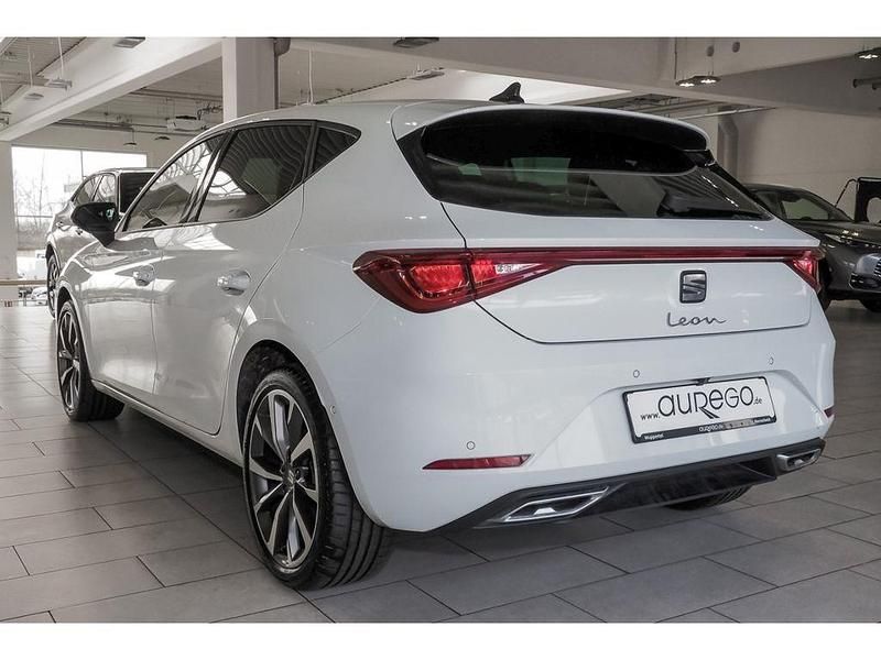 Gebraucht Seat Leon FR 150 PS (110 kW) 2023 Weiß Limousine