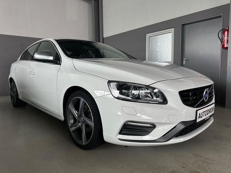 Gebraucht Volvo S60 R-Design 243 PS (178 kW) 2015 Weiß Limousine