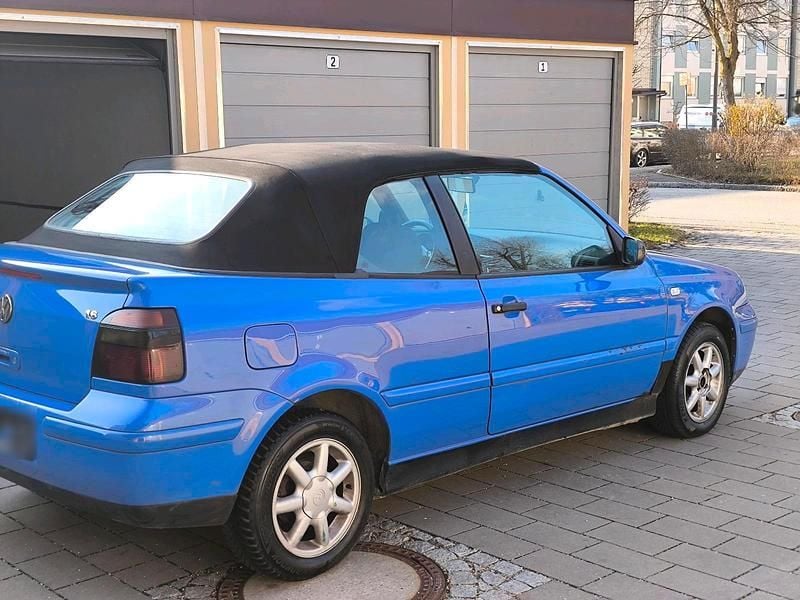 Gebraucht VW Golf Cabriolet 101 PS (74 kW) 2001 Blau Cabrio