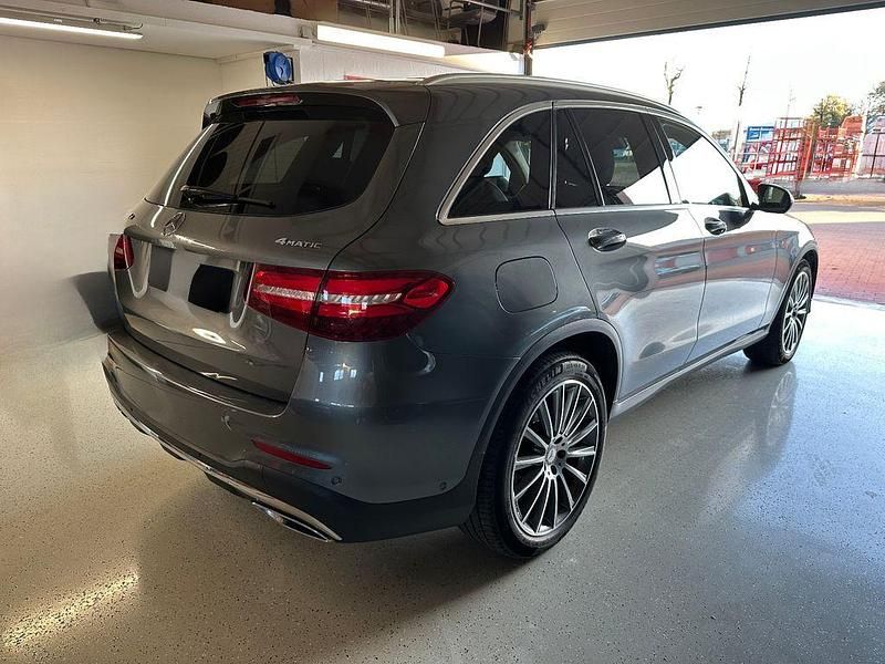 Gebraucht Mercedes GLC250 AMG 204 PS (150 kW) 2017 Grau SUV