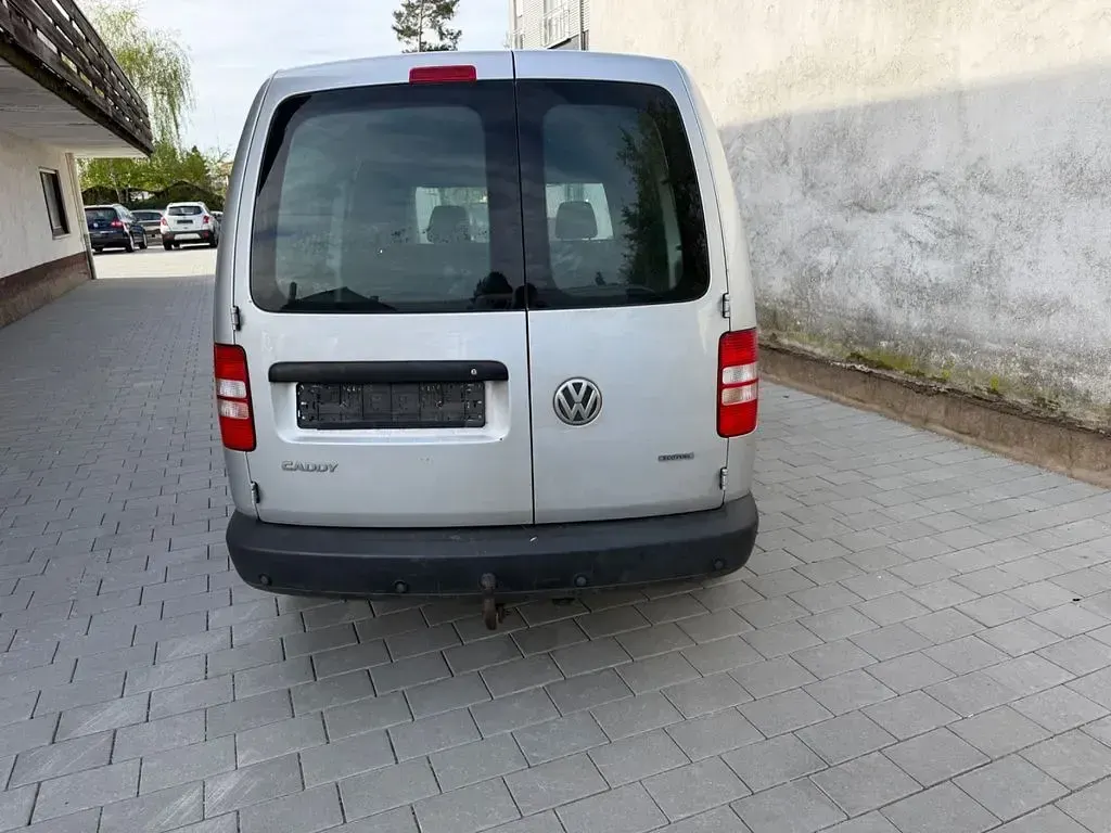 Używany VW Caddy 109 KM (80 kW) 2011 Srebrny Minivan