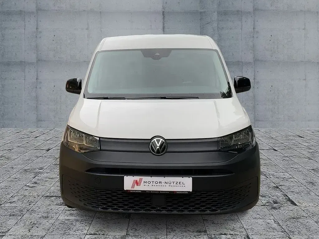 Używany VW Caddy Maxi Basis 122 KM (89 kW) 2021 Biały Minivan
