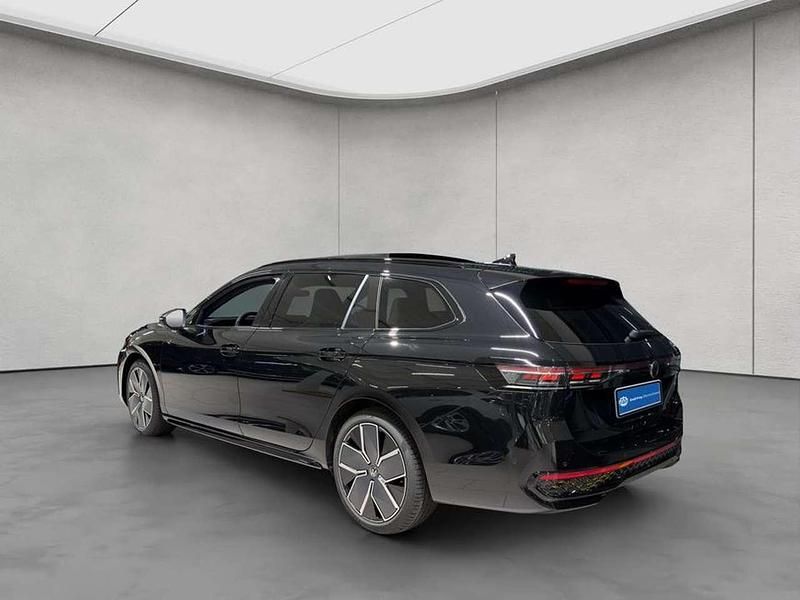 Neu VW Passat R-line 193 PS (141 kW) 2026 Schwarz Kombi