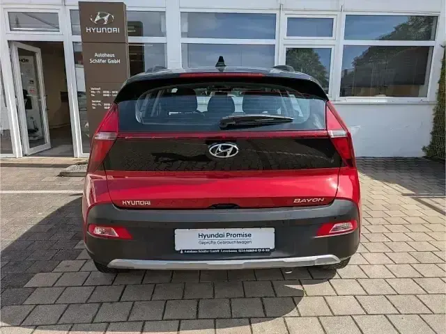 Gebraucht Hyundai Bayon Trend 101 PS (74 kW) 2022 Rot SUV