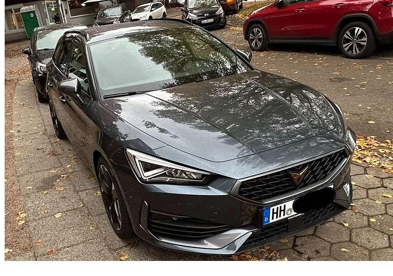 Gebraucht Cupra Leon 150 PS (110 kW) 2023 Blau Kombi