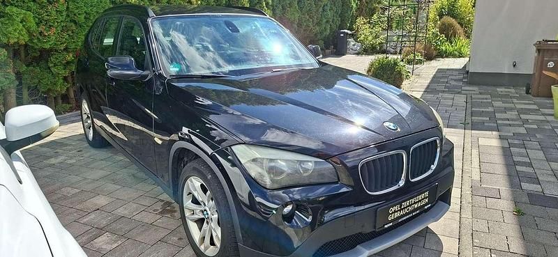 Platinschwarz Gebraucht 2011 BMW X1 SUV | 4.299 € (Guter Preis) - Bild 1/4