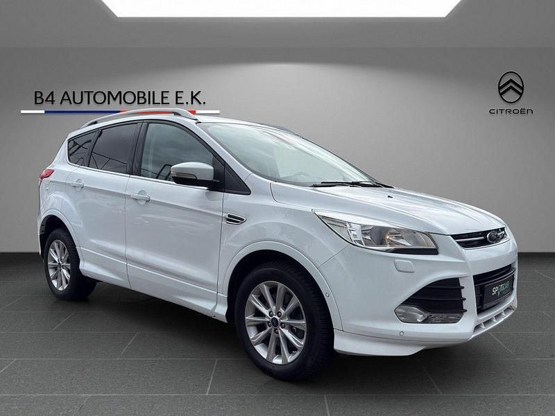 Gebraucht Ford Kuga Titanium 120 PS (88 kW) 2016 Weiß SUV