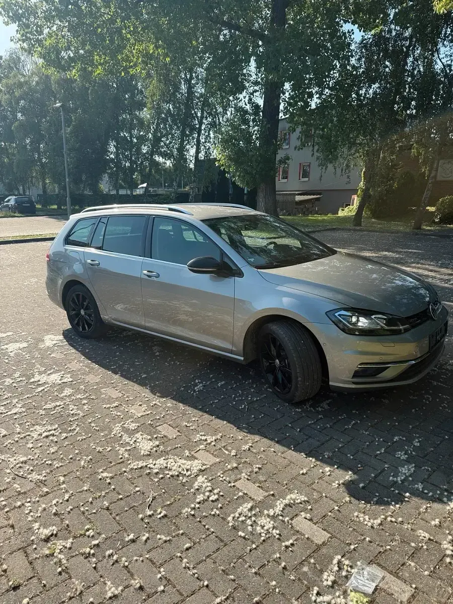 Gebraucht VW Golf VII 150 PS (110 kW) 2017 Gold Kombi