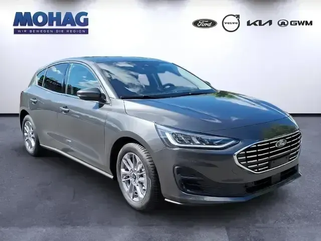Gebraucht Ford Focus Titanium 125 PS (91 kW) 2025 Metallic) (grau Limousine