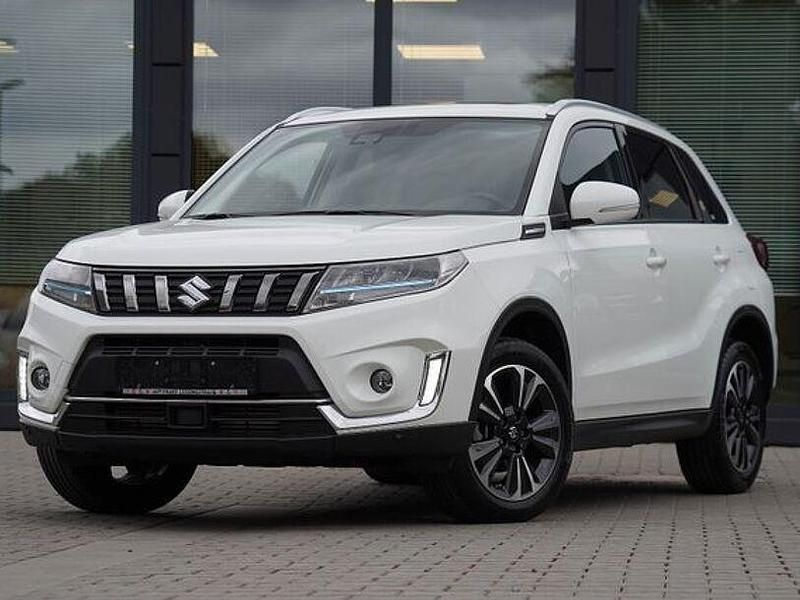 Weiß Gebraucht 2022 Suzuki Vitara Comfort+ SUV | 20.900 € (Fairer Preis) - Bild 1/4