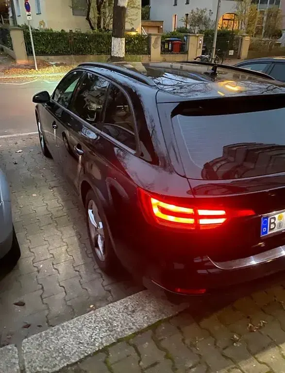 Gebraucht Audi A4 150 PS (110 kW) 2018 Schwarz Kombi
