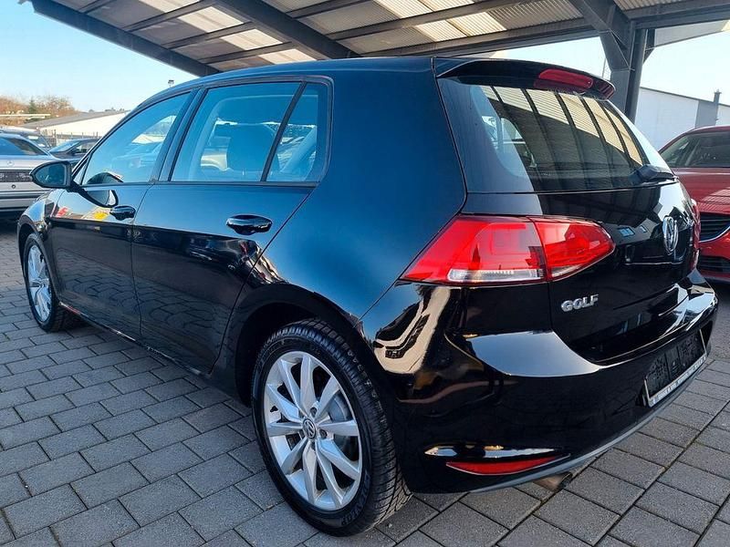 Gebraucht VW Golf VII 105 PS (77 kW) 2014 Schwarz Limousine