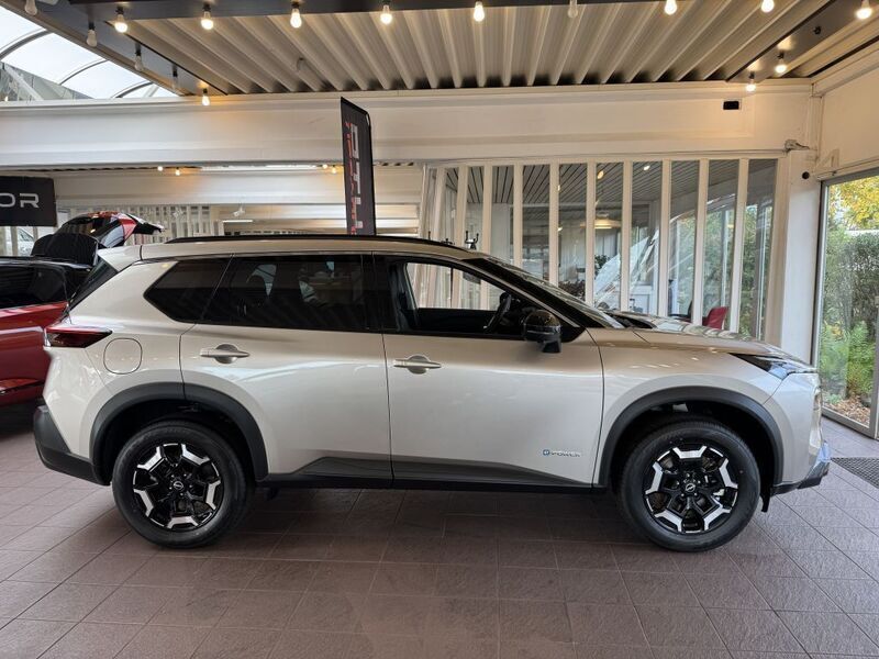 Gebraucht Nissan X-Trail 158 PS (116 kW) 2024 Silber SUV