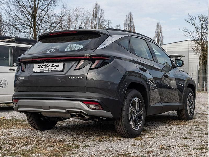 Neu Hyundai Tucson Select 150 PS (110 kW) 2025 Grau SUV