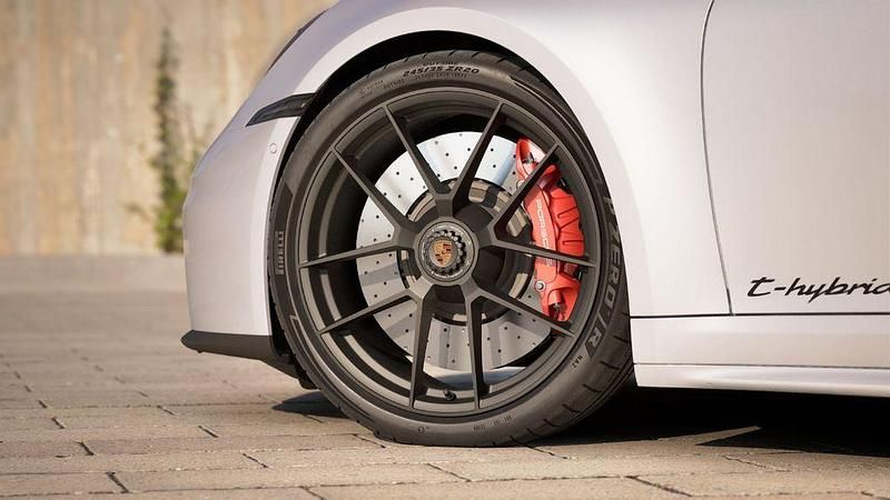 Neu Porsche 911 Targa 4 541 PS (397 kW) 2026 Grau Cabrio