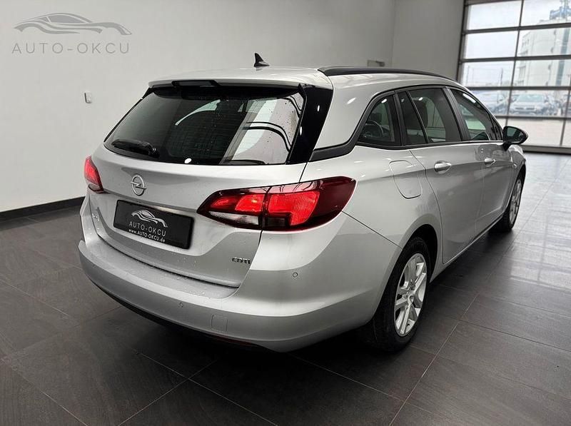 Gebraucht Opel Astra 95 PS (69 kW) 2018 Silber Kombi