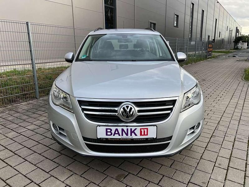 Gebraucht VW Tiguan Trendline 150 PS (110 kW) 2010 Reflexsilber metallic SUV