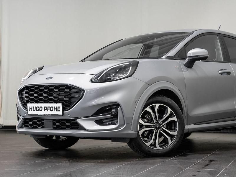 Gebraucht Ford Puma ST-Line 155 PS (114 kW) 2023 Solar silver SUV