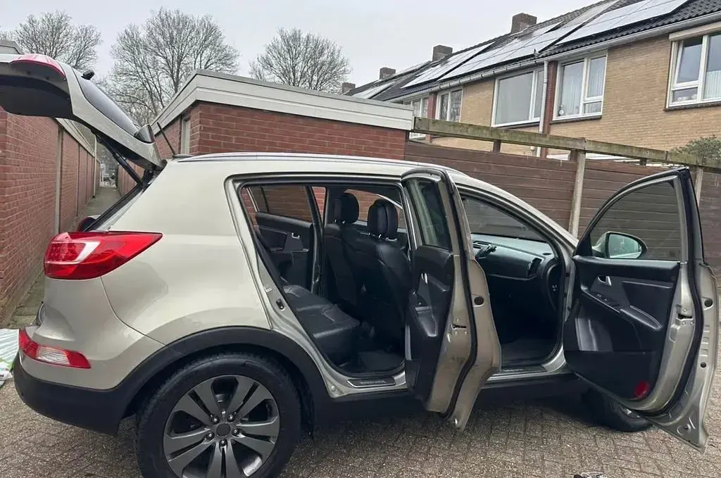 Gebraucht Kia Sportage Attract 135 PS (99 kW) 2012 Silber SUV