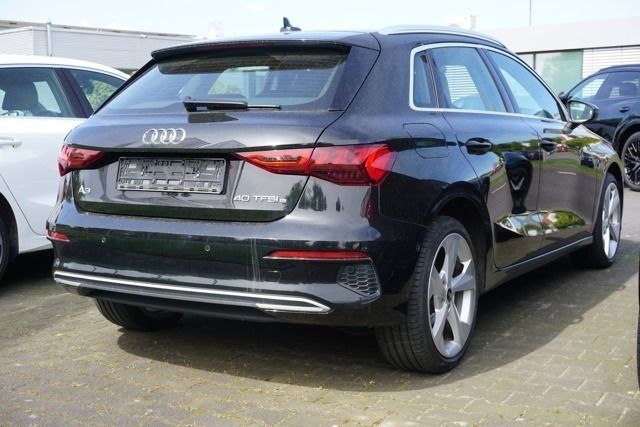 Gebraucht Audi A3 Sportback e-tron Advanced 204 PS (150 kW) 2021 Schwarz Kleinwagen